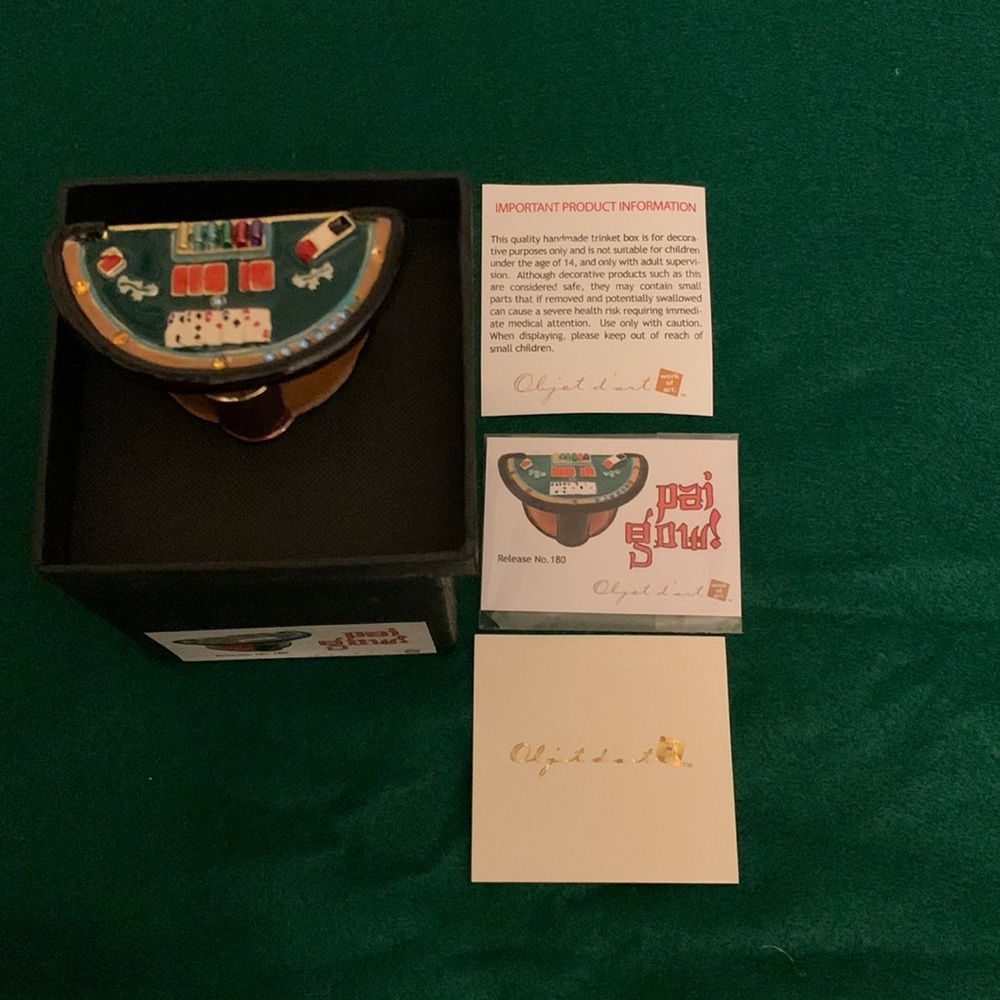 Pai Gow by:Objet D’ Art
